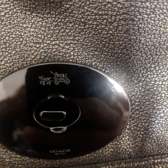 Coach purse - Picture 4 of 5